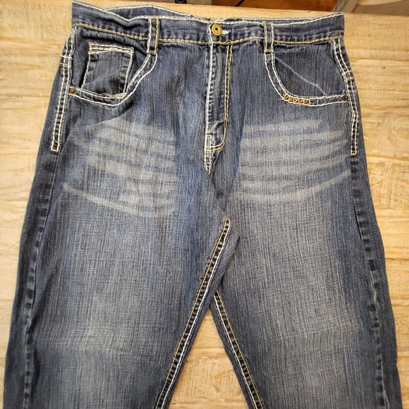 Evolution In Design Men's Jeans Size 40 Blue Distressed Baggy Denim 37x32 - Picture 2 of 11